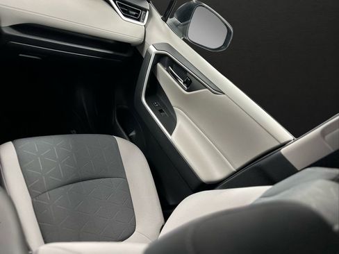 Used 2019 Toyota RAV4 XLE w/ All Weather Liner Package image 18