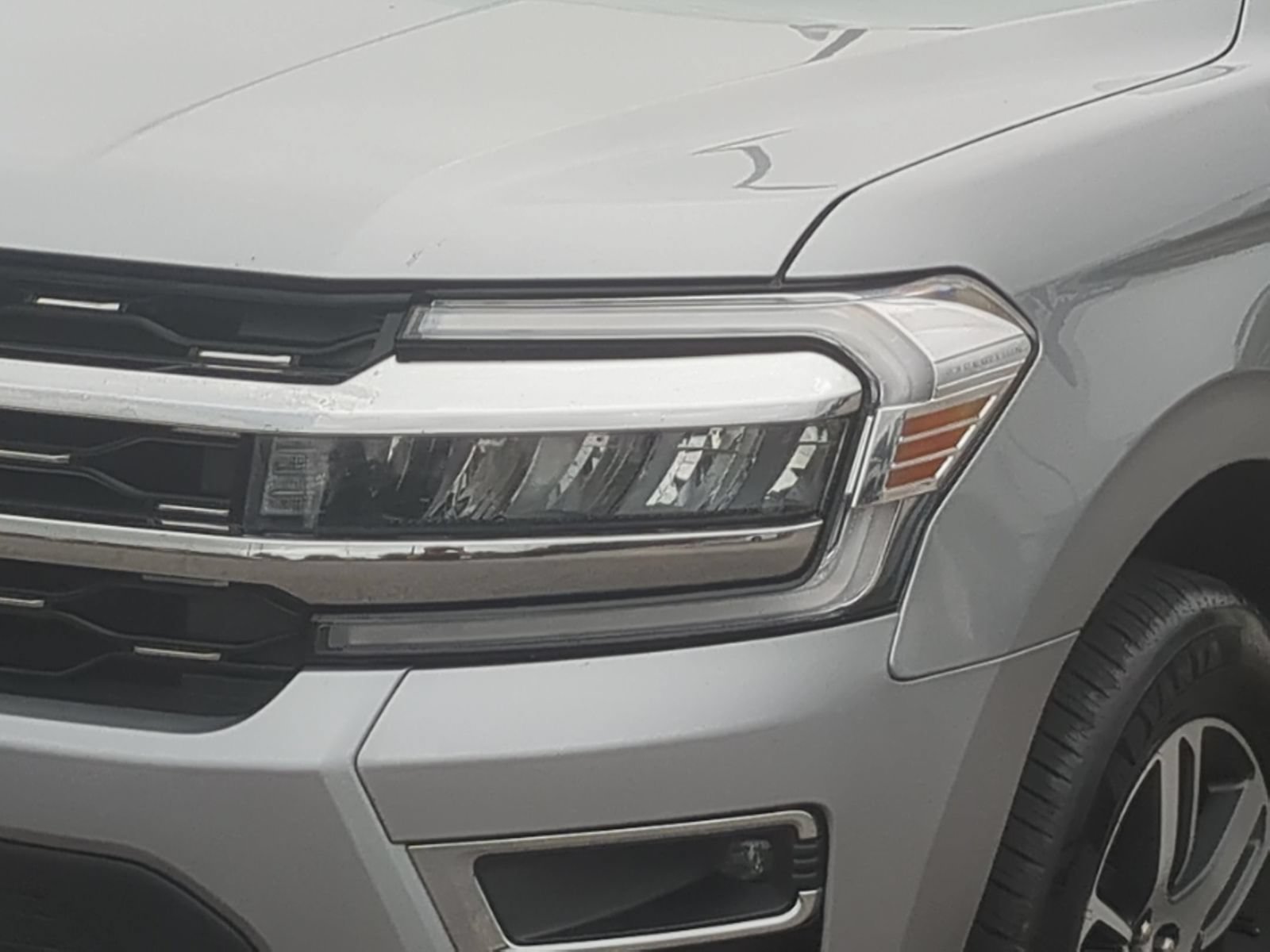 Used 2024 Ford Expedition Limited RWD image 9