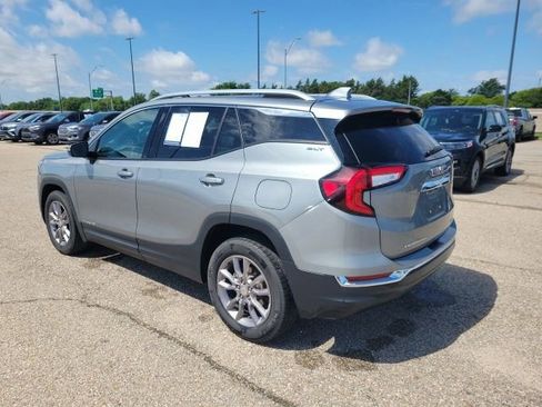 Used 2024 GMC Terrain SLT AWD/4WD image 24