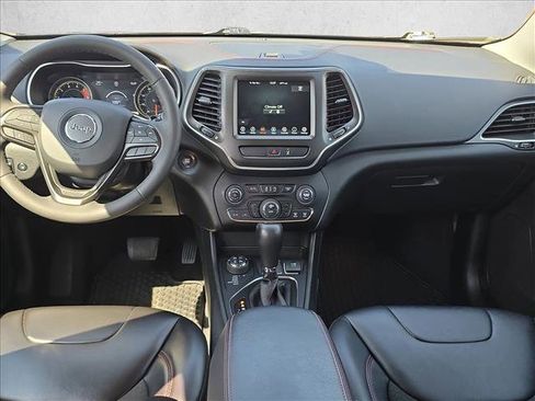 Used 2022 Jeep Cherokee Trailhawk w/ Comfort/Convenience Group image 15