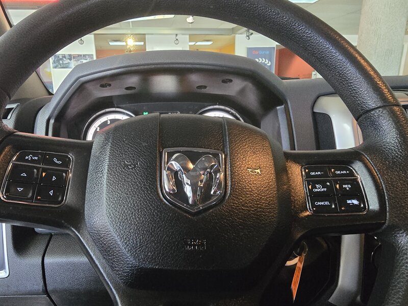 Used 2019 RAM 1500 Classic SLT AWD/4WD image 19