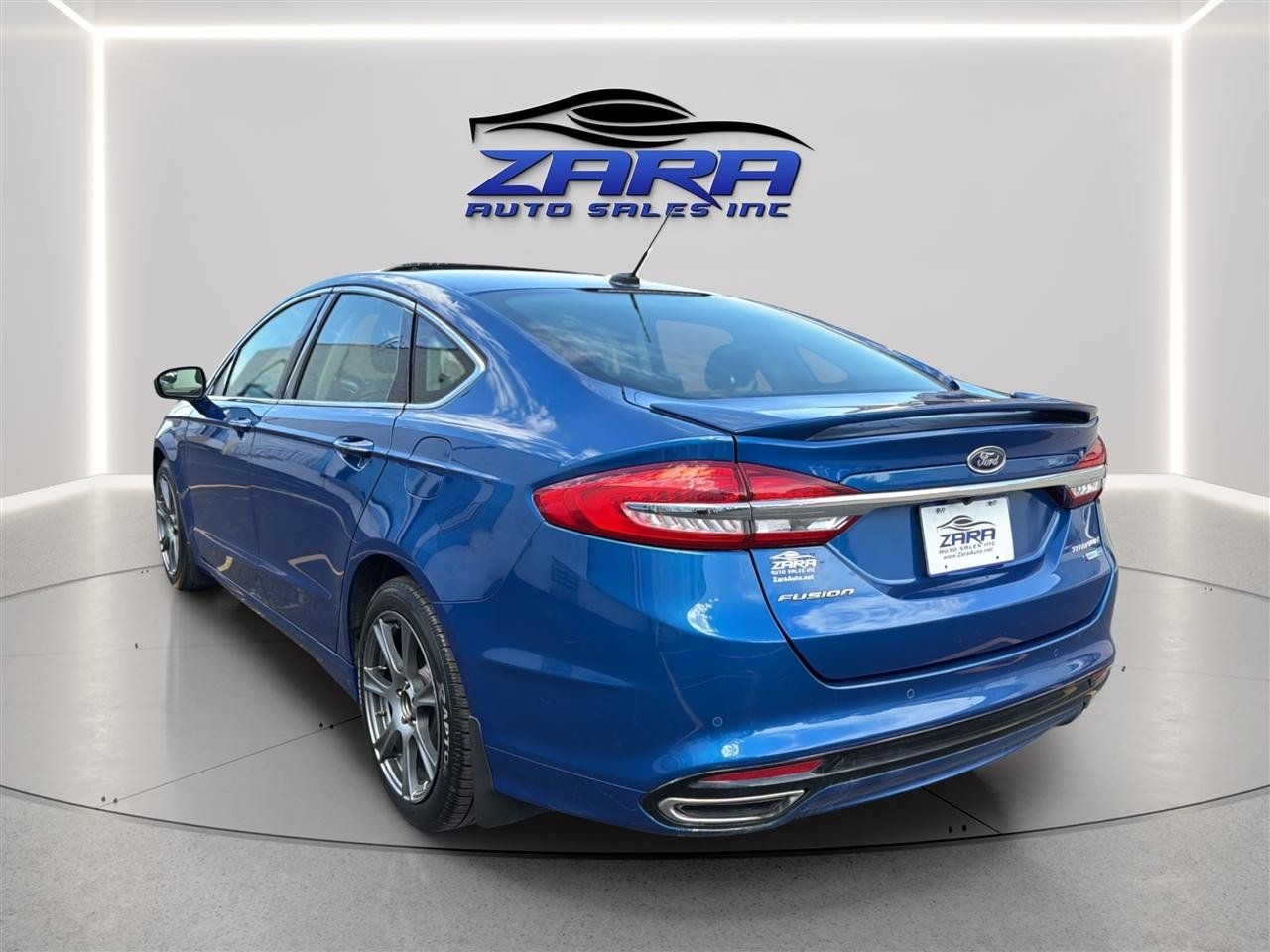 Used 2017 Ford Fusion Titanium AWD/4WD image 5