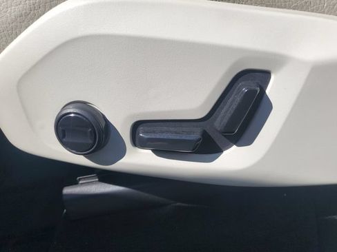 Used 2023 Volvo XC90 B6 Plus AWD/4WD image 14