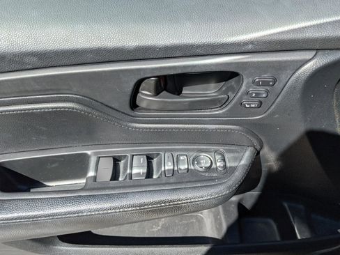 Used 2023 Honda Odyssey Sport image 18