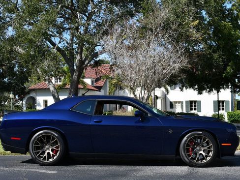 Used 2017 Dodge Challenger SRT Hellcat image 28