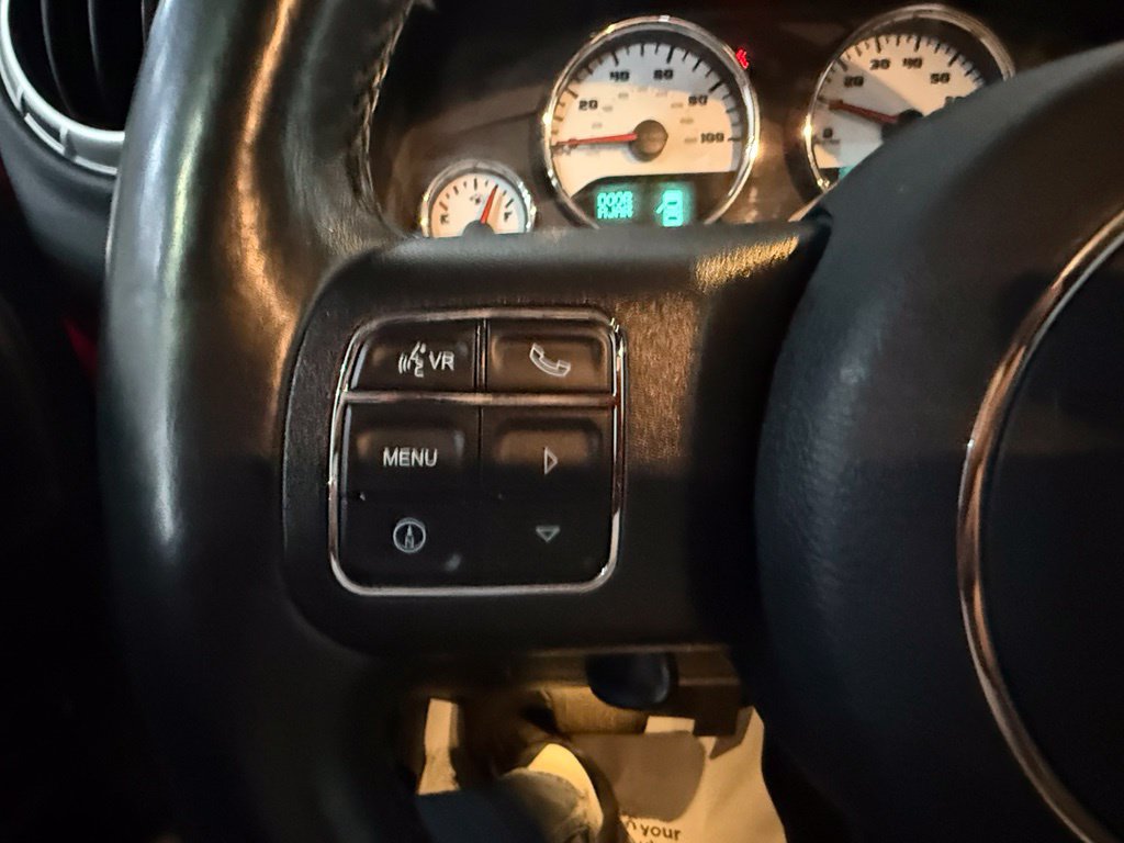 Used 2018 Jeep Wrangler Unlimited Sahara w/ Connectivity Group AWD/4WD image 14