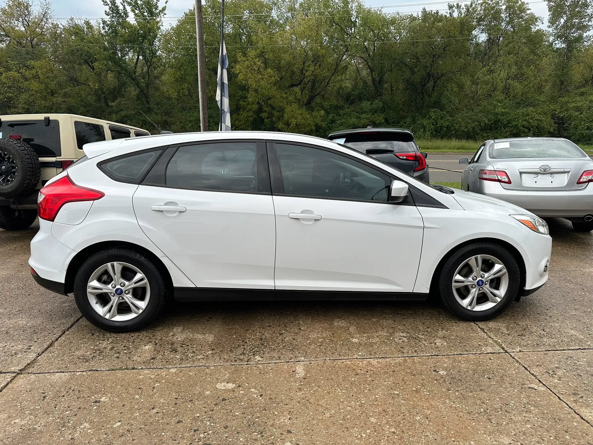 Used 2012 Ford Focus SE FWD image 4