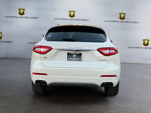Used 2018 Maserati Levante GranLusso image 6