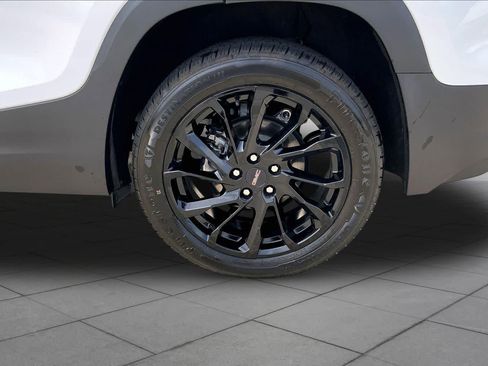 Used 2023 GMC Terrain SLT w/ Elevation Edition FWD image 11