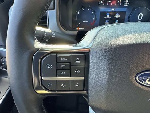 Used 2025 Ford F150 Platinum image 33