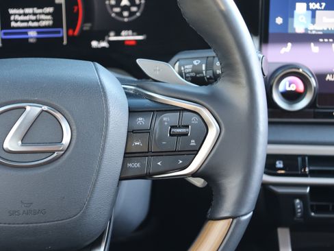 Certified 2025 Lexus RX 350 Premium w/ Accessory Package (Z1) image 21