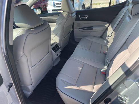 Used 2018 Acura TLX V6 w/Advance 4dr Sedan Package image 11