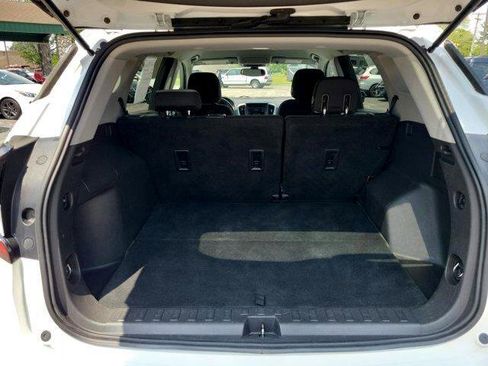 Used 2019 GMC Terrain SLE w/ Driver Convenience Package image 10