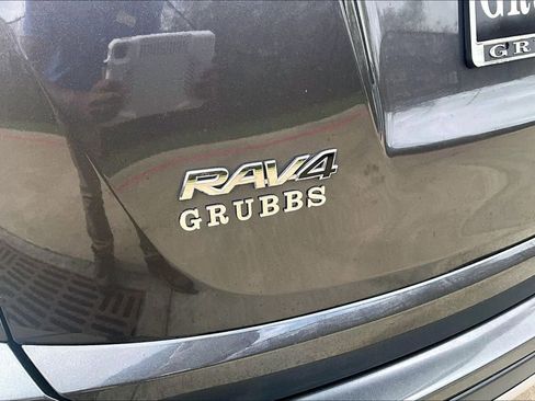 Used 2017 Toyota RAV4 XLE image 42