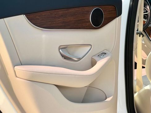 Certified 2022 Mercedes-Benz GLC 300 4MATIC image 39