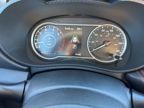 New 2025 Nissan Versa SR w/ Trunk Package image 14