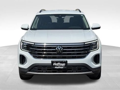 Used 2024 Volkswagen Atlas SE w/ Black Wheel Package AWD/4WD image 2