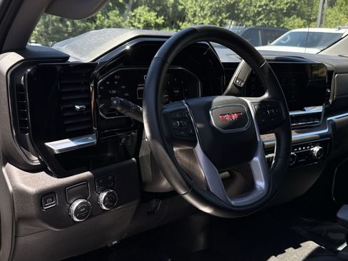 Used 2026 GMC Sierra 1500 SLT RWD image 16
