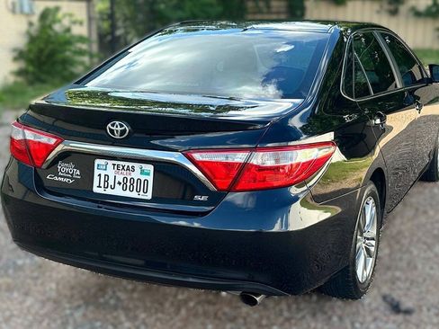 Used 2017 Toyota Camry SE FWD image 17