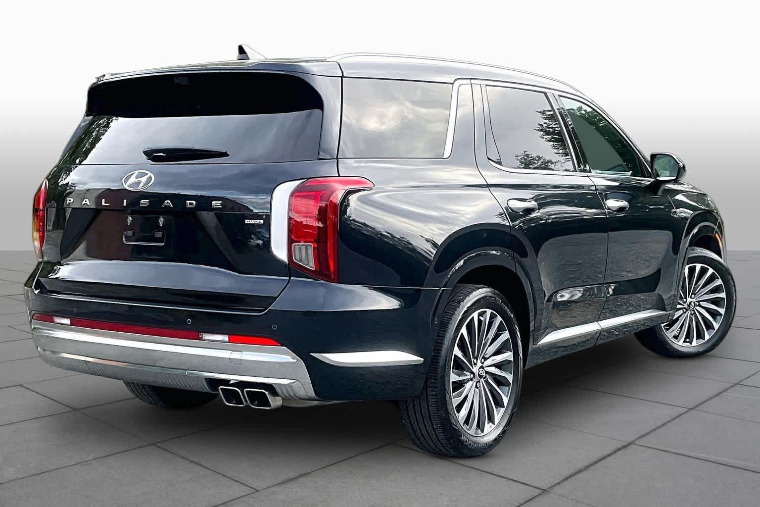 Used 2024 Hyundai Palisade Calligraphy AWD/4WD image 13