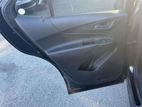 Used 2020 Chevrolet Equinox LT w/ Sport Edition image 10