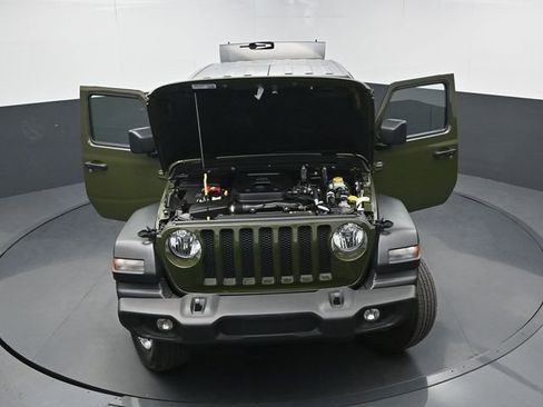Used 2021 Jeep Wrangler Sport S image 39