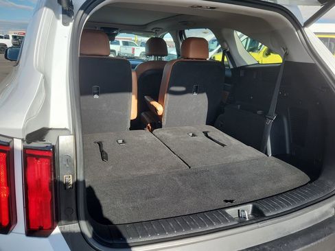 Used 2023 Kia Sorento SX Prestige image 12