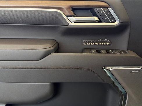 New 2026 Chevrolet Silverado 1500 High Country w/ Technology Package AWD/4WD image 11