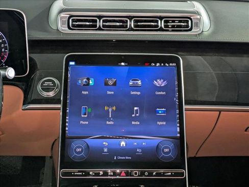 Used 2024 Mercedes-Benz S 580e 4MATIC Sedan image 15