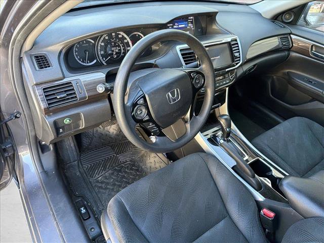 Used 2017 Honda Accord EX image 13