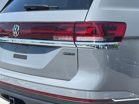 New 2026 Volkswagen Atlas SEL Premium R-Line AWD/4WD image 4