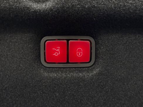 Used 2025 Mercedes-Benz SL 55 AMG 4MATIC image 16