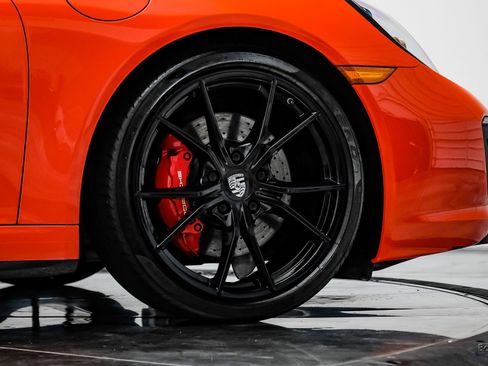 Used 2018 Porsche 911 Carrera 4S AWD/4WD image 92