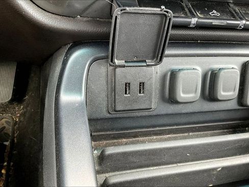 Used 2018 Chevrolet Silverado 1500 LT w/ All Star Edition image 31