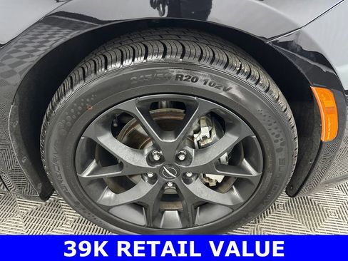 Used 2025 Chrysler Pacifica Limited image 14