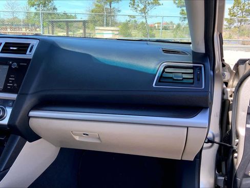 Used 2016 Subaru Legacy 2.5i Limited AWD/4WD image 18