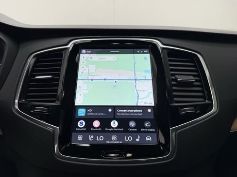 Certified 2024 Volvo XC90 B5 Plus w/ Protection Package Premier AWD/4WD image 18