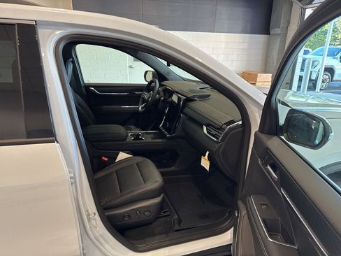 New 2026 GMC Acadia Elevation w/ Elevation Premium Package image 12