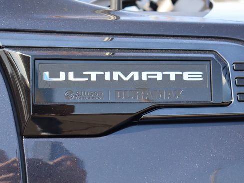 Used 2025 GMC Sierra 2500 Denali Ultimate w/ Max Trailering Package image 12