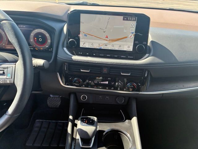 Certified 2021 Nissan Rogue Platinum FWD image 13