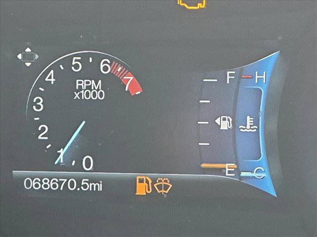 Used 2018 Ford Fusion SE w/ Fusion SE Technology Package FWD image 9