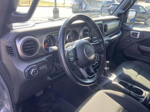 Used 2020 Jeep Gladiator Sport w/ Quick Order Package 24S image 11