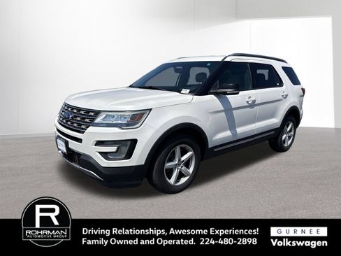 Used 2016 Ford Explorer XLT w/ Equipment Group 202A AWD/4WD image 5