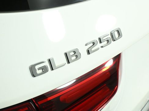 Certified 2025 Mercedes-Benz GLB 250 GLB 250 image 27