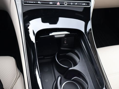 Used 2026 Mercedes-Benz GLC 300 image 39