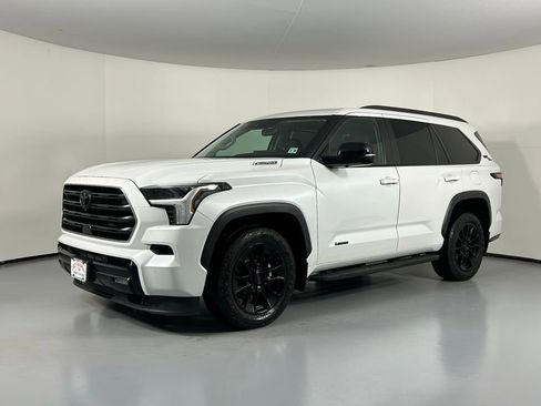 Used 2024 Toyota Sequoia Limited image 3