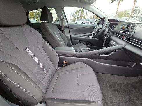 New 2026 Hyundai Elantra SE FWD image 18