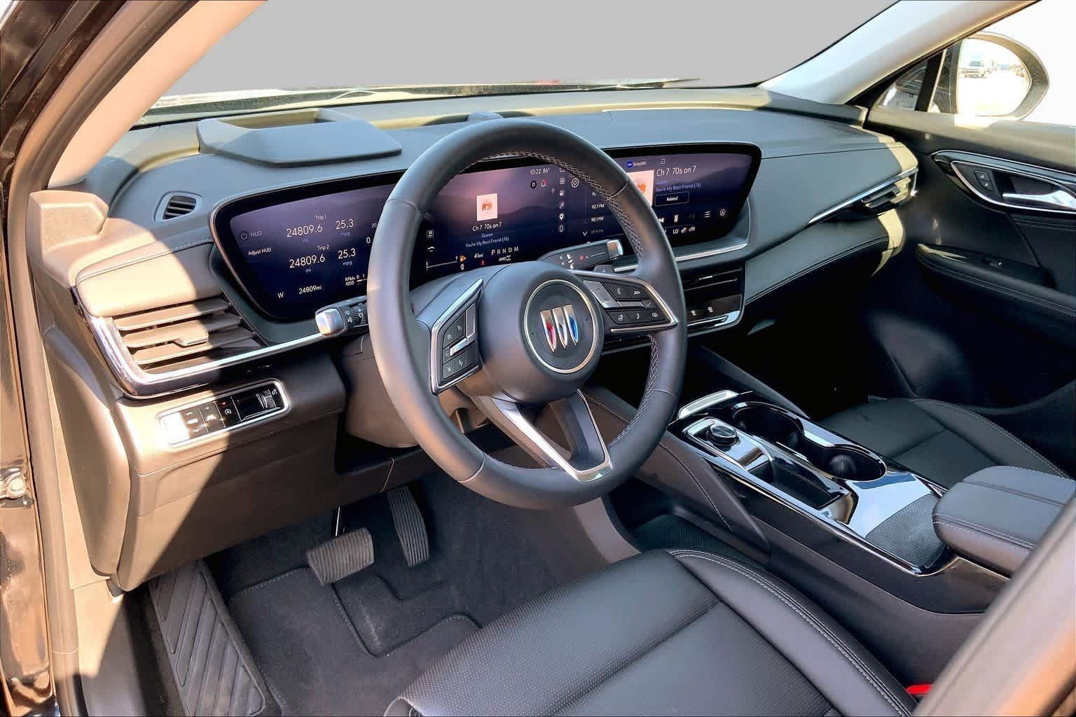 Certified 2025 Buick Envision Preferred AWD/4WD image 18