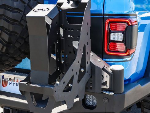 Used 2021 Jeep Gladiator Rubicon AWD/4WD image 13