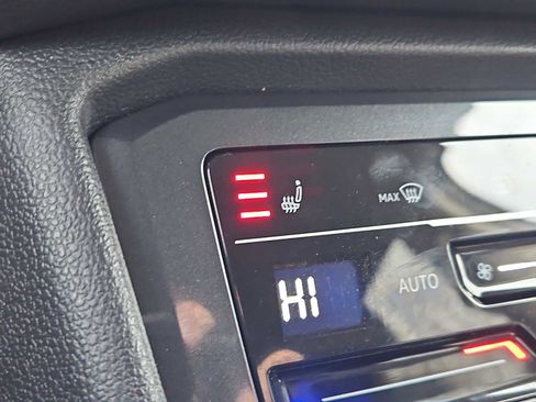 Used 2024 Volkswagen Tiguan Wolfsburg Edition image 18